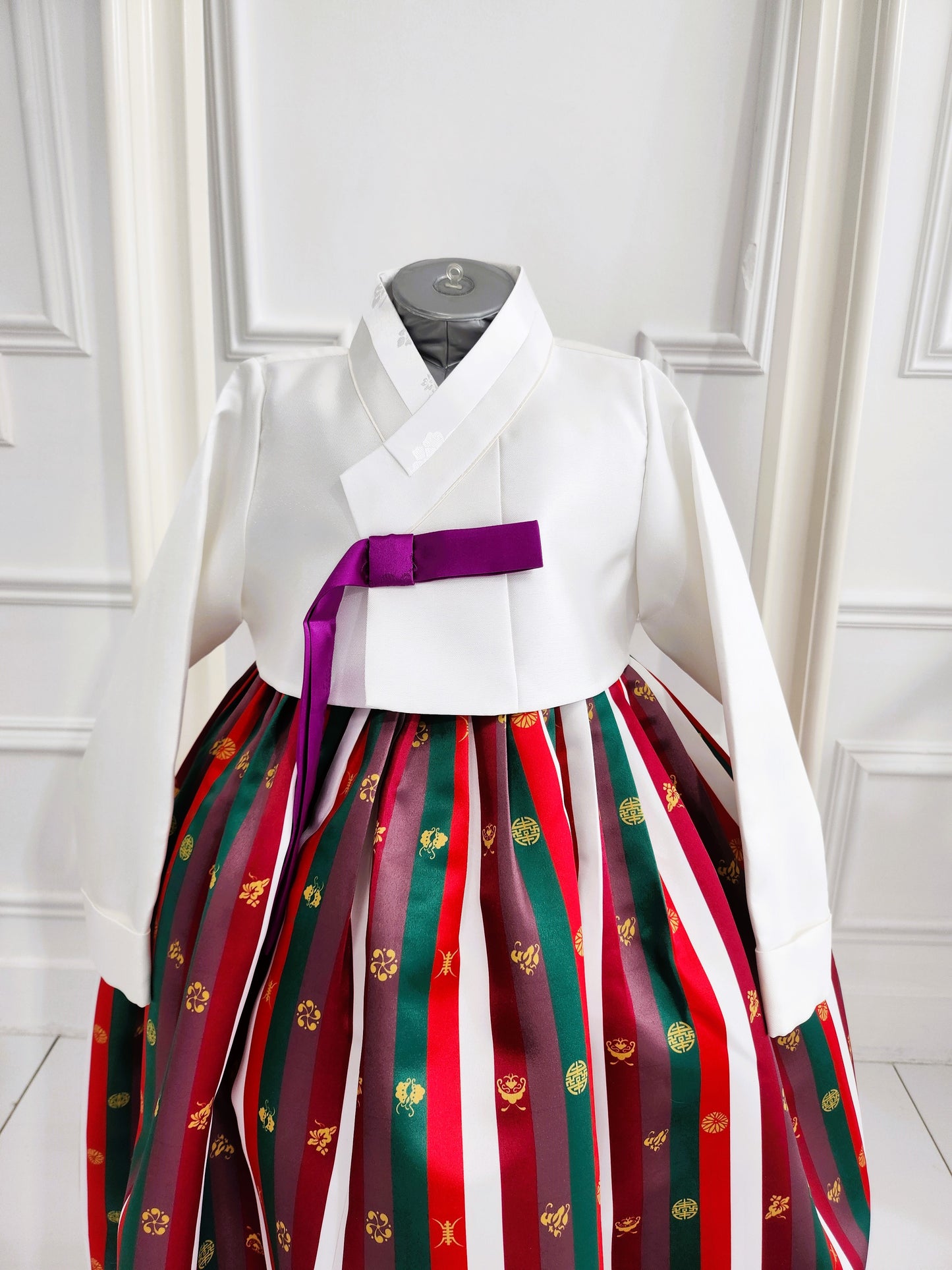 White Saekdong Hanbok girl, Korean traditional costume for girls, Kids hanbok with worldwide shipping